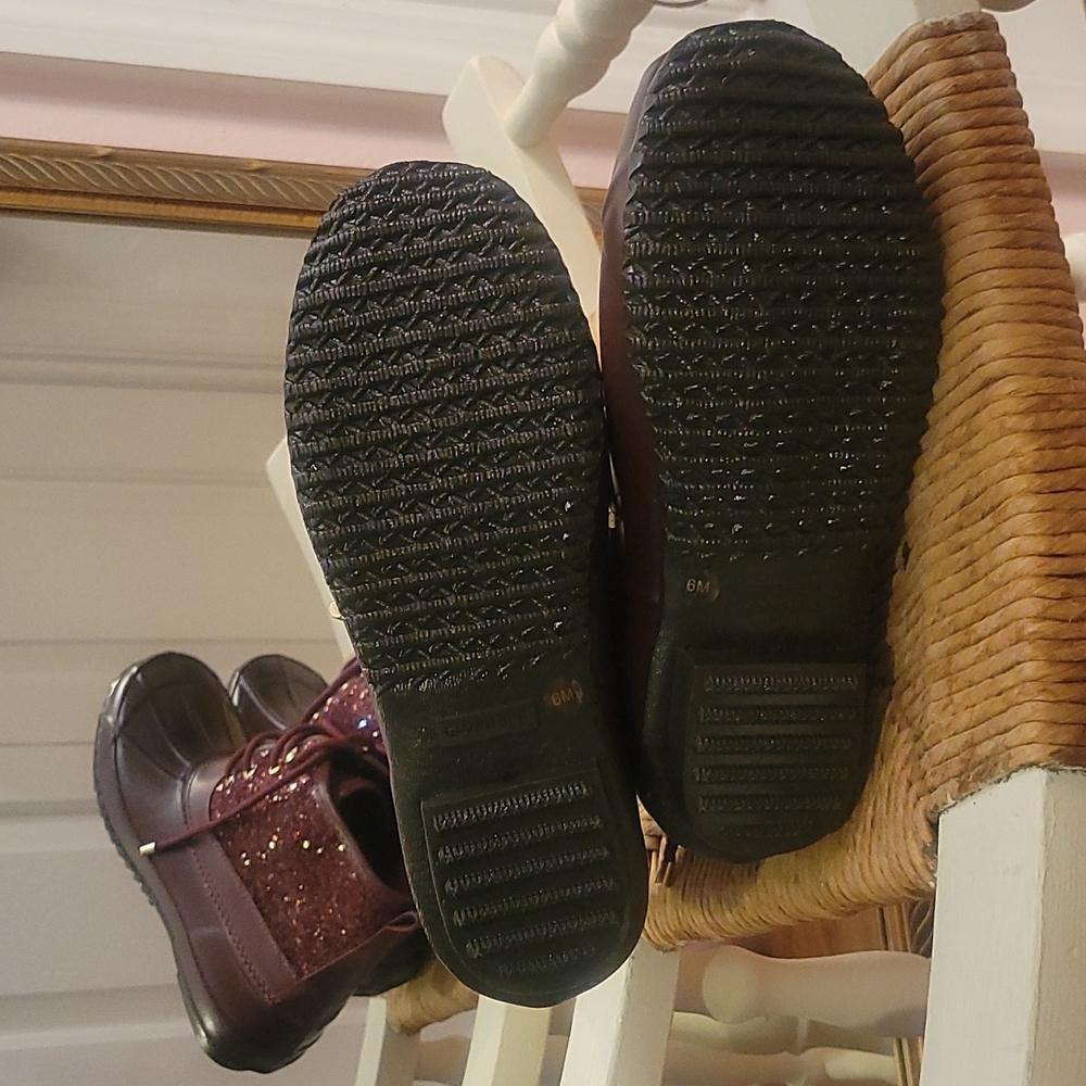 Gianni Bini maroon duck boots - Picture 6 of 9